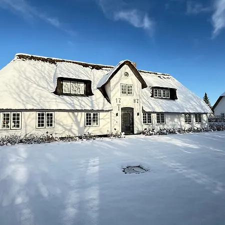 Carolinen Hof 2